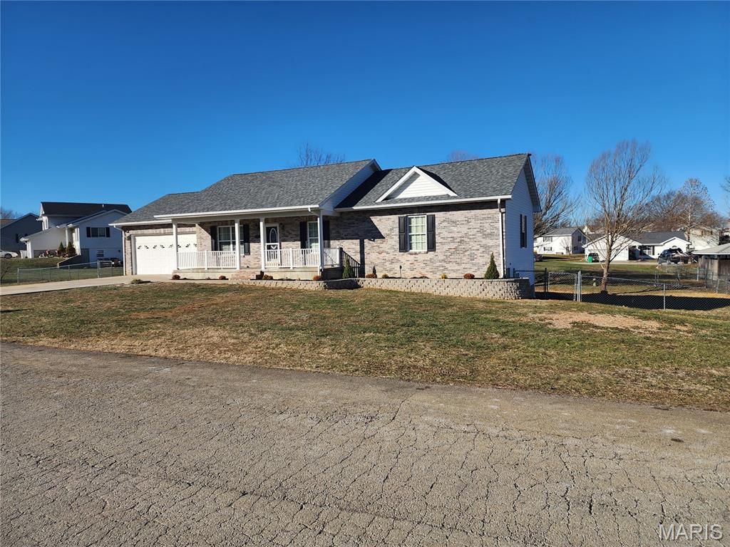 96 Fox Drive, Farmington, MO 63640