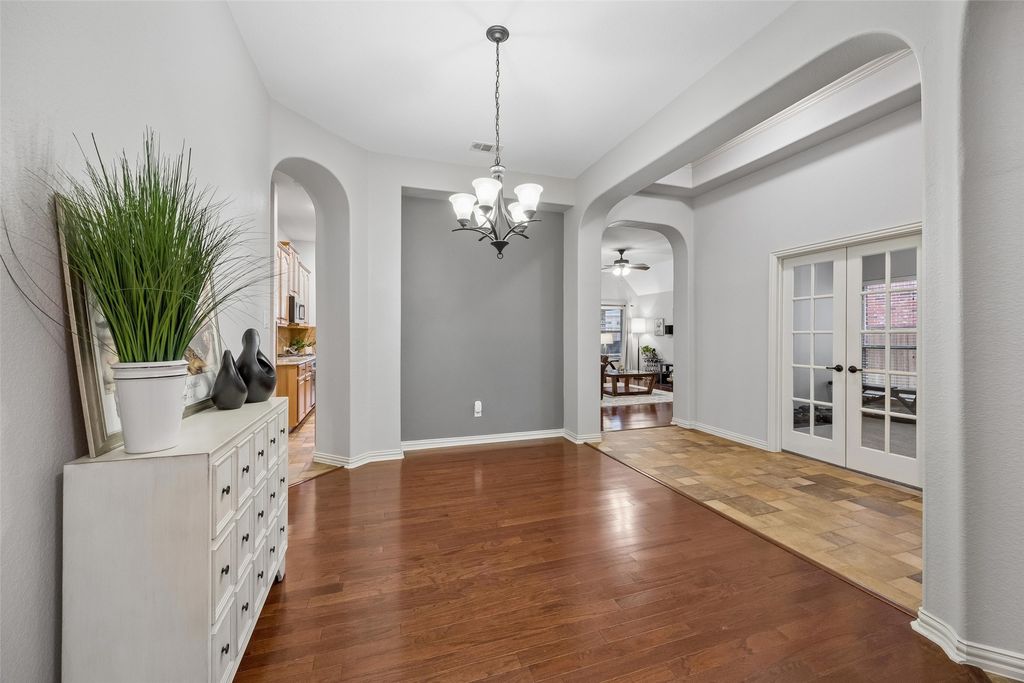 2723 Ponce De Leon, Grand Prairie, TX 75054 — photo 4