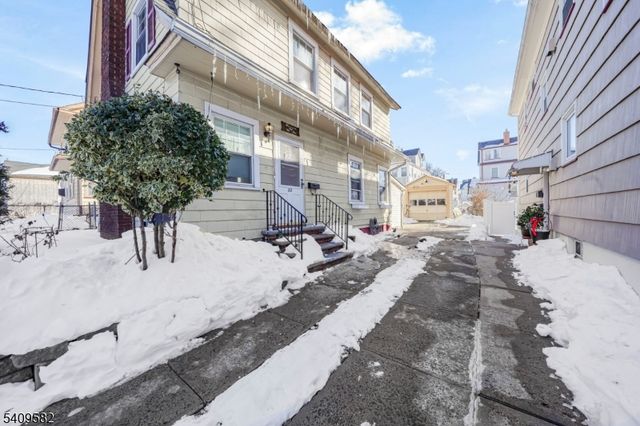 33 Beaumont Pl, Newark City, NJ 07104