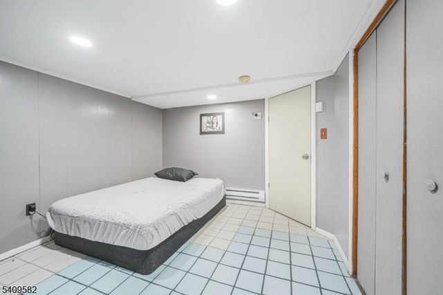 33 Beaumont Pl, Newark City, NJ 07104