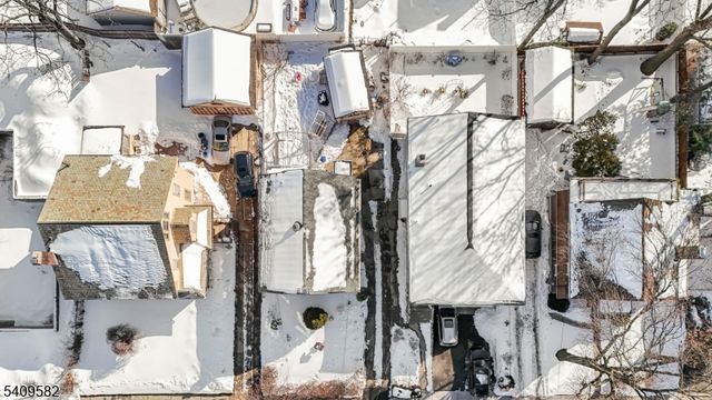 33 Beaumont Pl, Newark City, NJ 07104