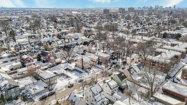 33 Beaumont Pl, Newark City, NJ 07104