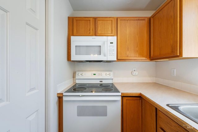 2110 Glenn Way, Caldwell, ID 83605