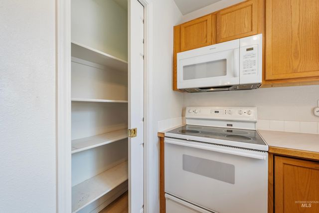 2110 Glenn Way, Caldwell, ID 83605