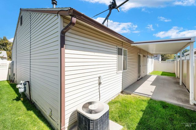 2110 Glenn Way, Caldwell, ID 83605