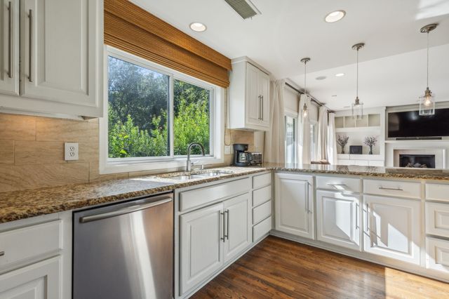3532 Timberview Road, Dallas, TX 75229