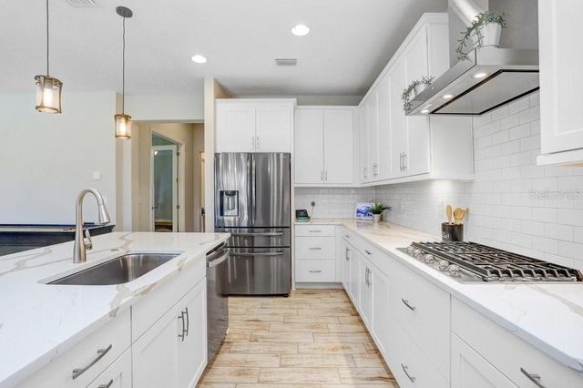 14828 PADDOCK POND AVENUE, Lithia, FL 33547