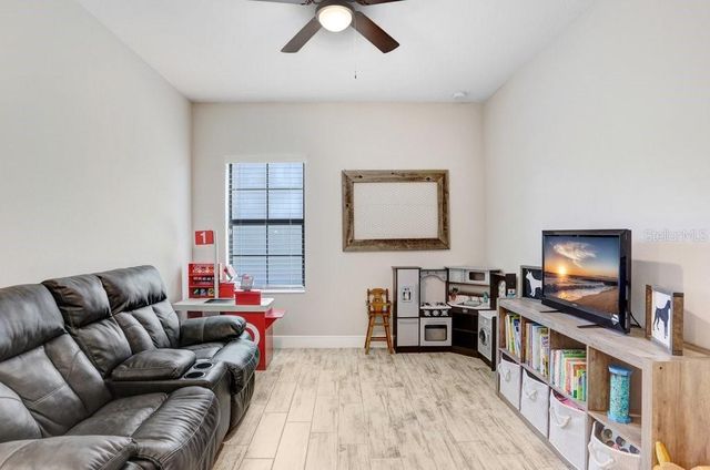 14828 PADDOCK POND AVENUE, Lithia, FL 33547