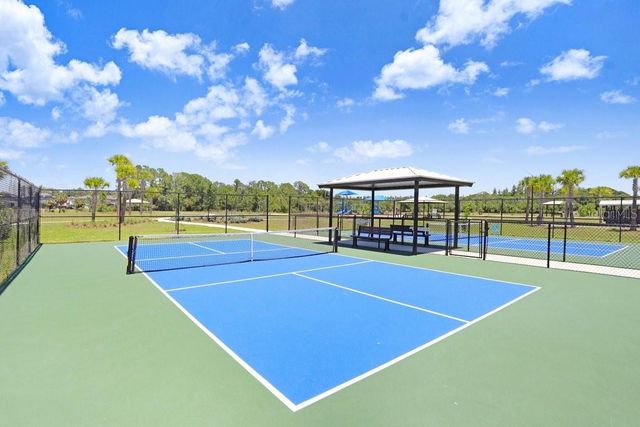 14828 PADDOCK POND AVENUE, Lithia, FL 33547