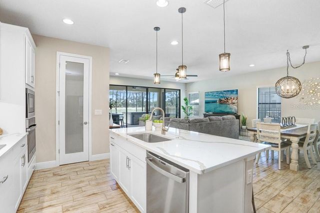 14828 PADDOCK POND AVENUE, Lithia, FL 33547