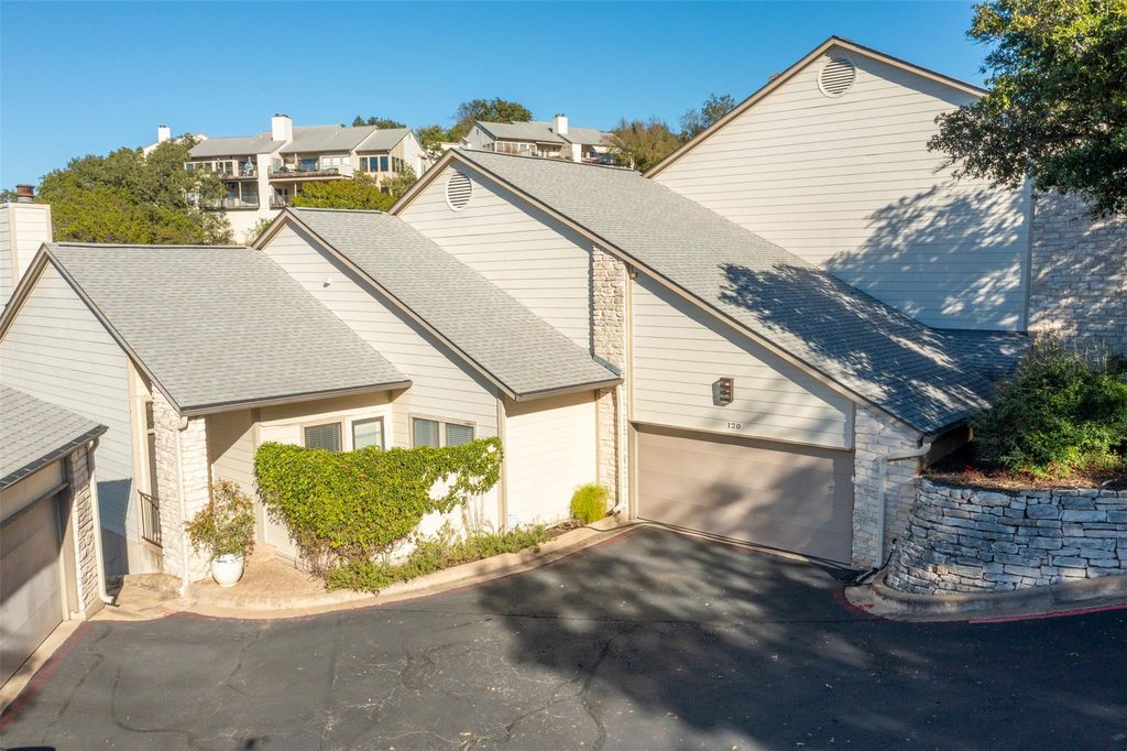1520 Ben Crenshaw WAY 120, Austin, TX 78746