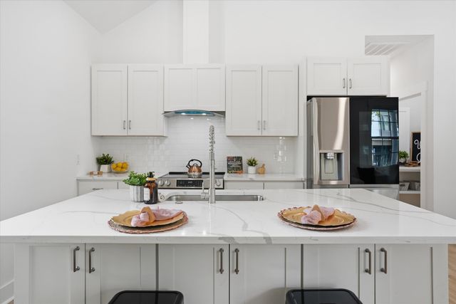700 Meeting Street, Charleston, SC 29403