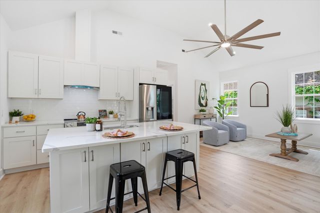 700 Meeting Street, Charleston, SC 29403