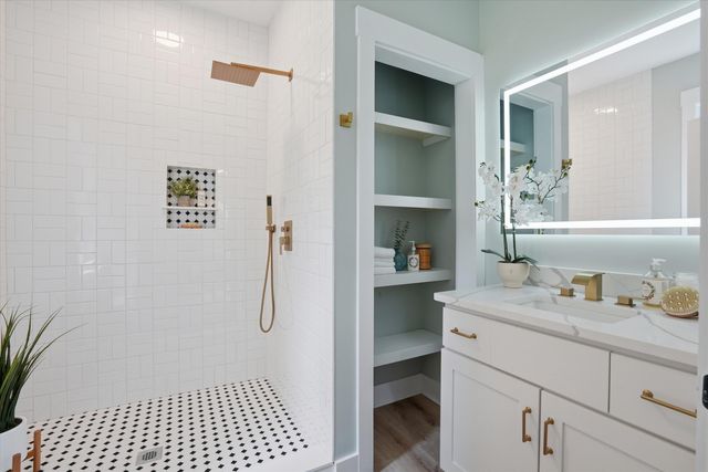 700 Meeting Street, Charleston, SC 29403