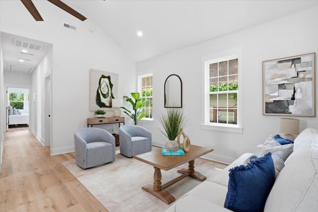 700 Meeting Street, Charleston, SC 29403