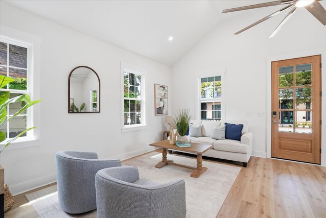 700 Meeting Street, Charleston, SC 29403