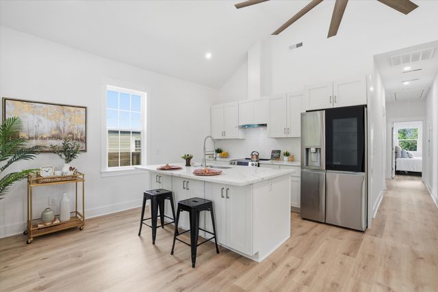 700 Meeting Street, Charleston, SC 29403