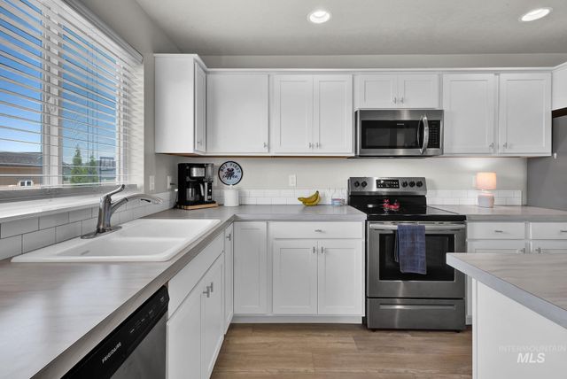 1629 N Bisque Ave, Kuna, ID 83634