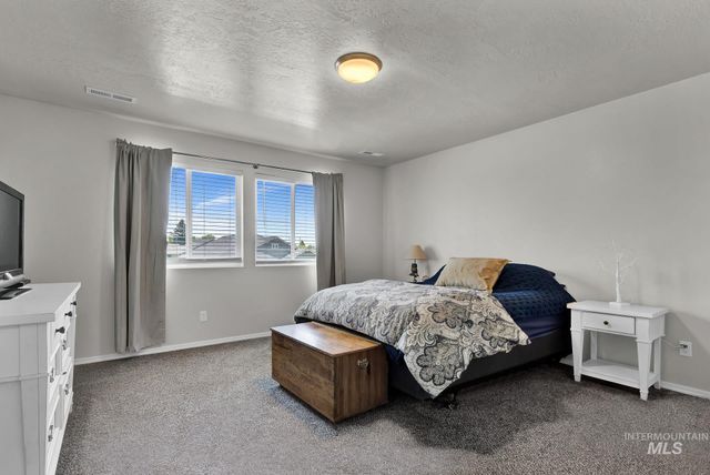 1629 N Bisque Ave, Kuna, ID 83634