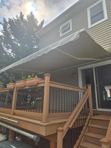 14 Larch St, Carteret Boro, NJ 07008