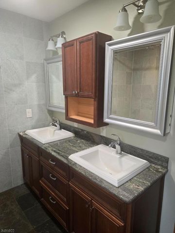 14 Larch St, Carteret Boro, NJ 07008