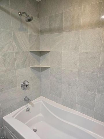 14 Larch St, Carteret Boro, NJ 07008