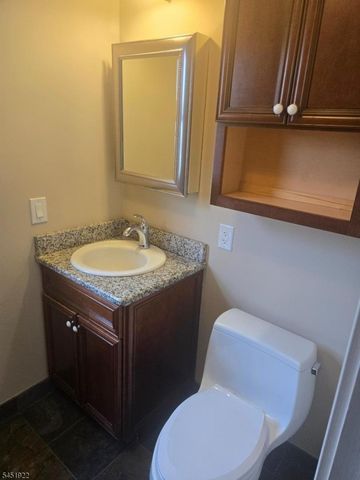 14 Larch St, Carteret Boro, NJ 07008