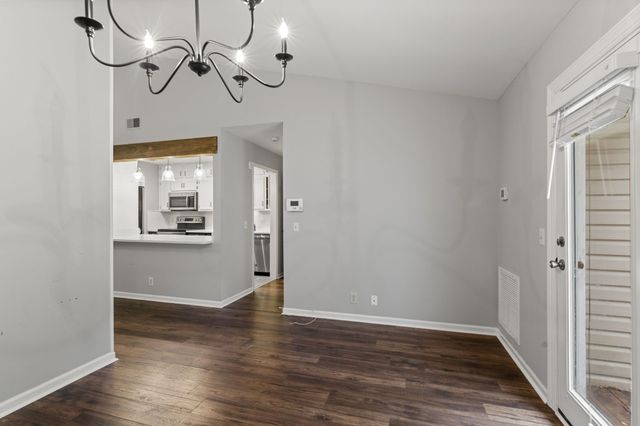 817 Beazer Ln, Antioch, TN 37013