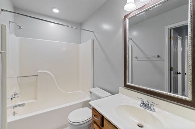 817 Beazer Ln, Antioch, TN 37013