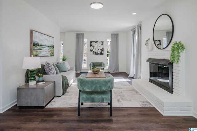 699 OLDE TOWNE CIRCLE, Alabaster, AL 35007