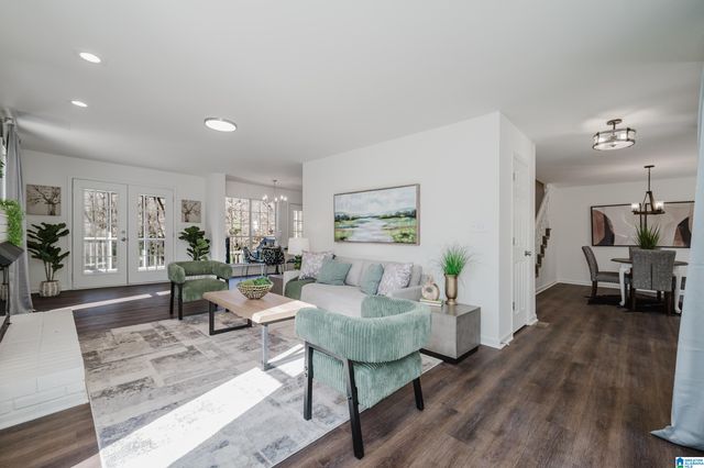 699 OLDE TOWNE CIRCLE, Alabaster, AL 35007