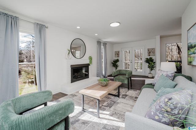 699 OLDE TOWNE CIRCLE, Alabaster, AL 35007