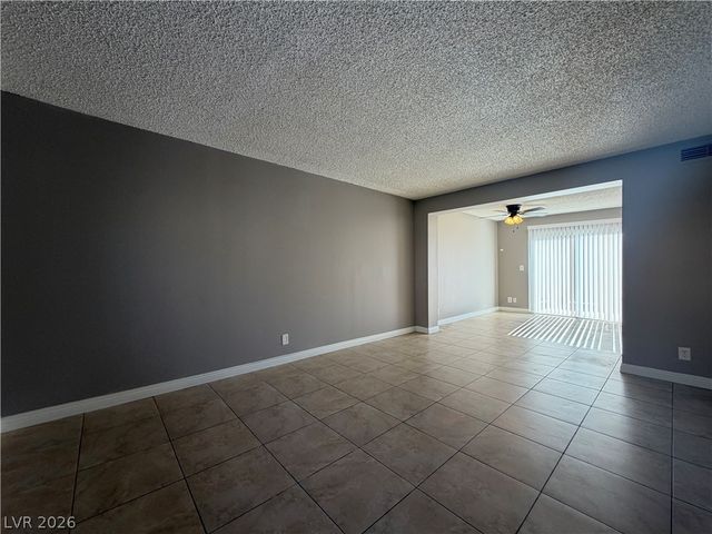 6207 Meadow Brook Lane, Las Vegas, NV 89103