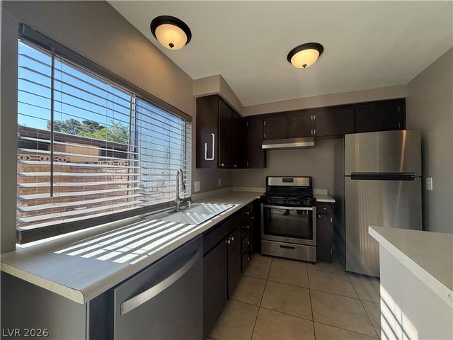 6207 Meadow Brook Lane, Las Vegas, NV 89103