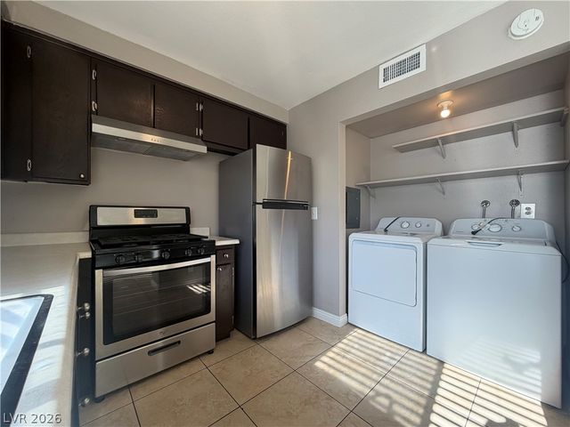 6207 Meadow Brook Lane, Las Vegas, NV 89103