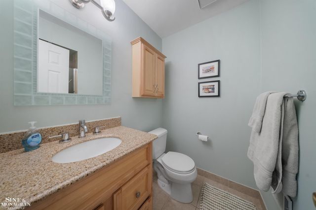 34036 Jefferson Avenue, St Clair Shores, MI 48082