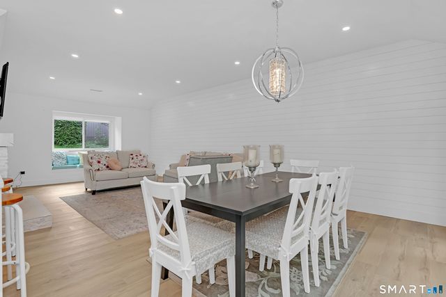 886 Heritage Village B, Southbury, CT 06488