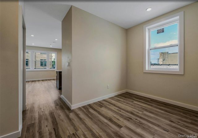 400 A New York Avenue 1, Huntington, NY 11743