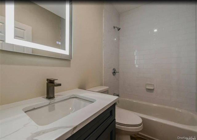 400 A New York Avenue 1, Huntington, NY 11743