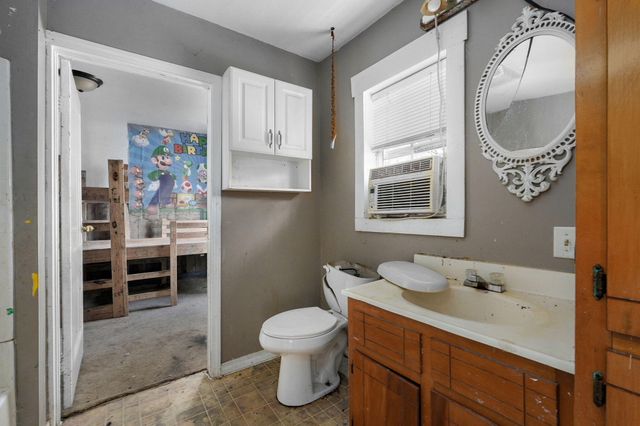16658 South Highway K, Aurora, MO 65605