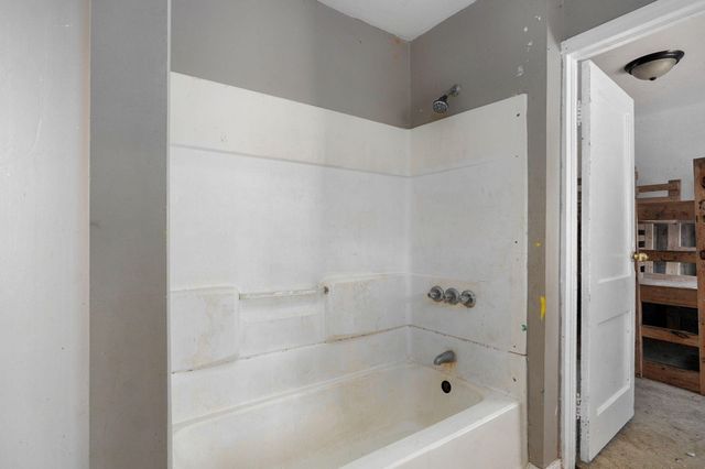 16658 South Highway K, Aurora, MO 65605