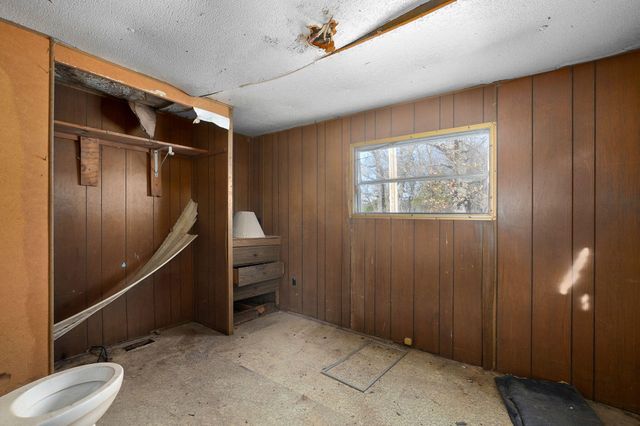 16658 South Highway K, Aurora, MO 65605