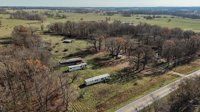 16658 South Highway K, Aurora, MO 65605