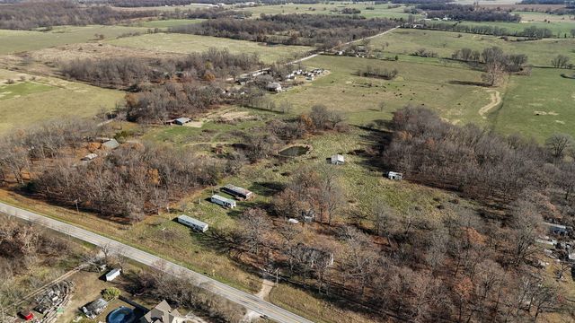 16658 South Highway K, Aurora, MO 65605