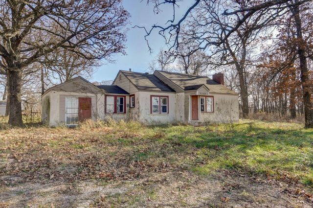 16658 South Highway K, Aurora, MO 65605