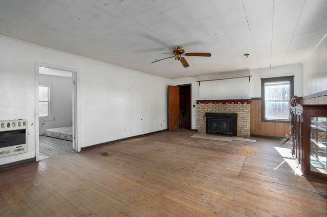 16658 South Highway K, Aurora, MO 65605