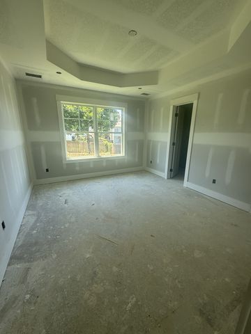 1240 Fossil Dr, Clarksville, TN 37040