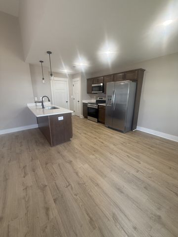 1240 Fossil Dr, Clarksville, TN 37040
