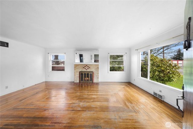 209 Nooksack Avenue, Nooksack, WA 98276