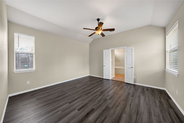 1833 Forsythe Drive, Savannah, TX 76227